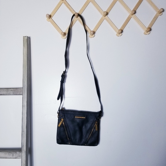 ROSETTI CROSSBODY BLACK AND GOLD PURSE EXCELLENT CONDITION - Picture 1 of 14